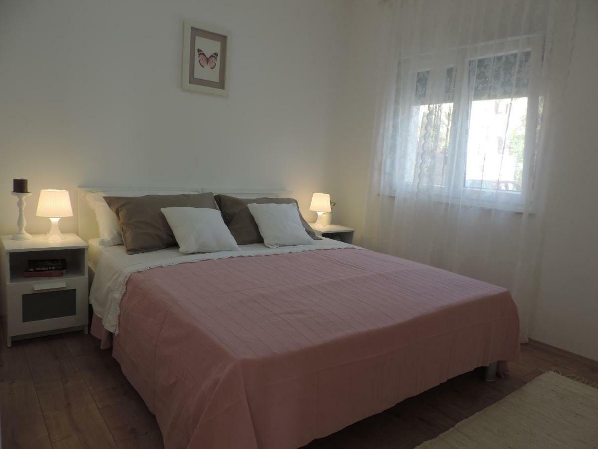 Apartman S Pogledom Ždrelac Esterno foto